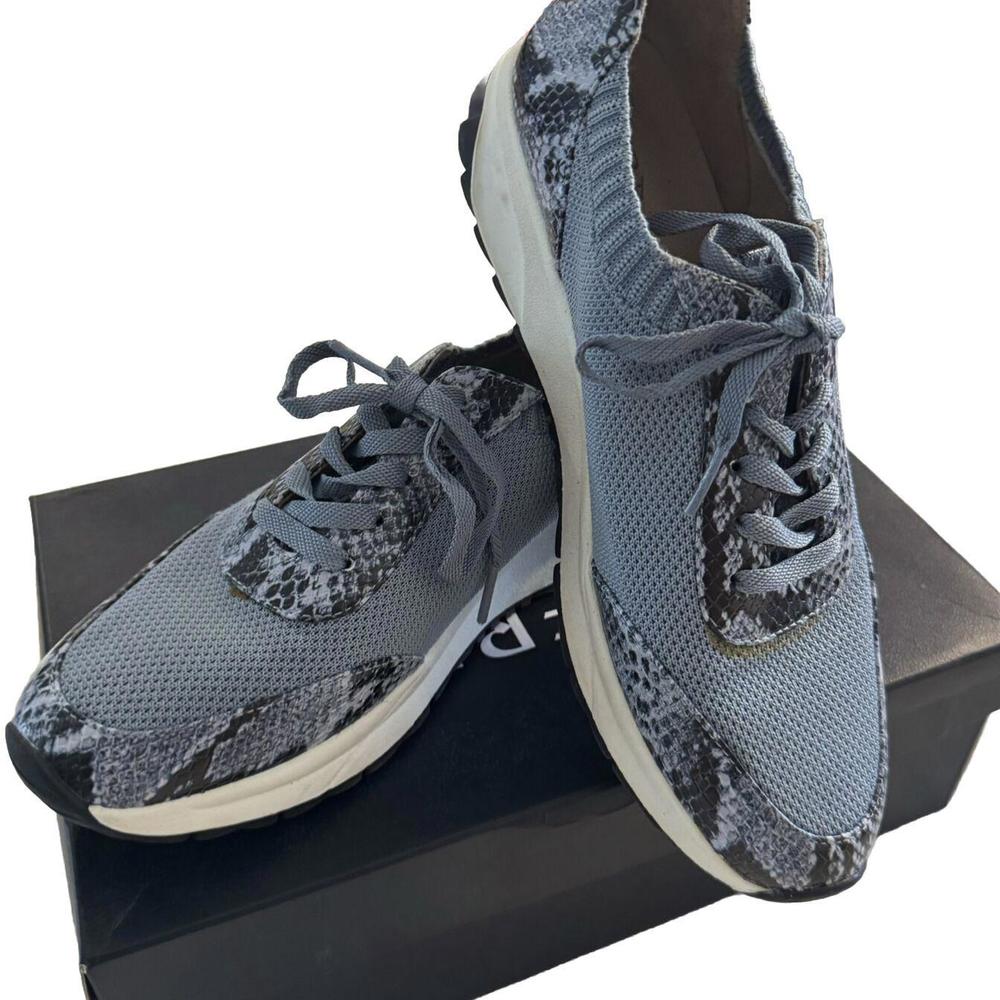 Naturalized Shoes 9.5 Storm Blue